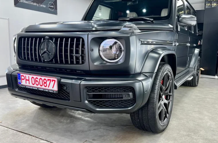Mercedes G63 AMG gri închis în atelierul Detailing Caffe